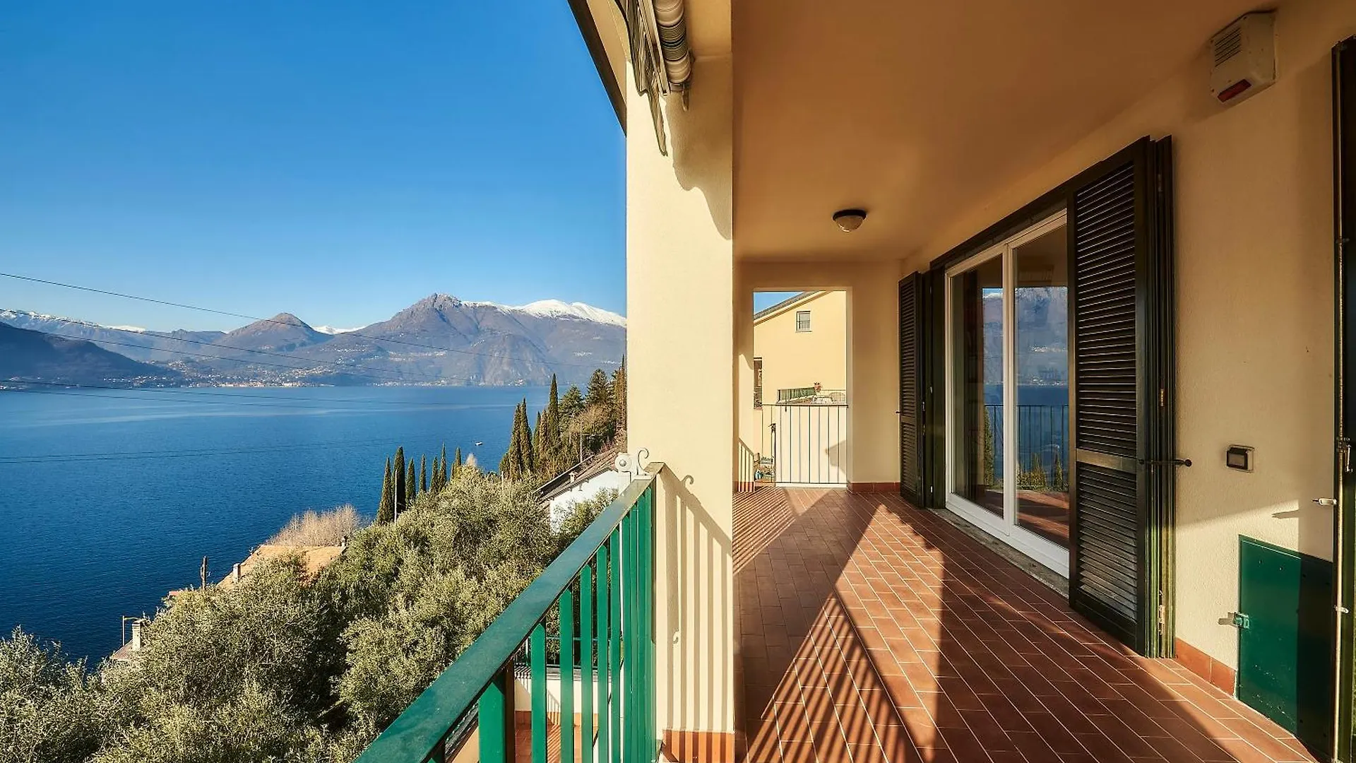 Luxury Apartment With Lake View Near Varenna Fiumelatte Italy
